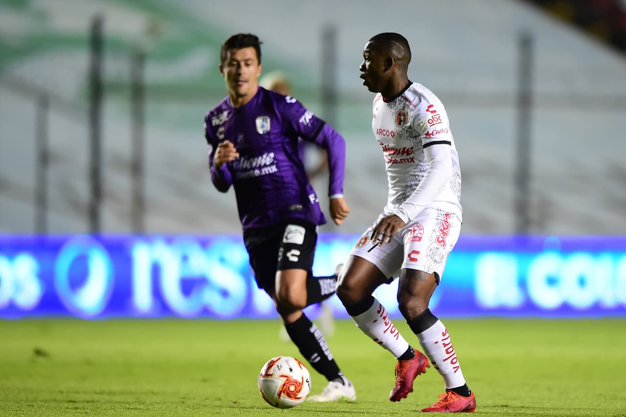 Con gole de Jualián Velázquez, Hugo Silveira, Jordi Cortizo y Vladimir Loroña, Gallos y Xolos nos regalan un entretenido empate en la Corregidora.