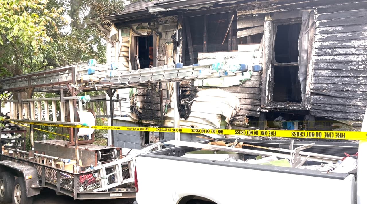 Así quedó la vivienda tras incendio donde murió una madre hispana 