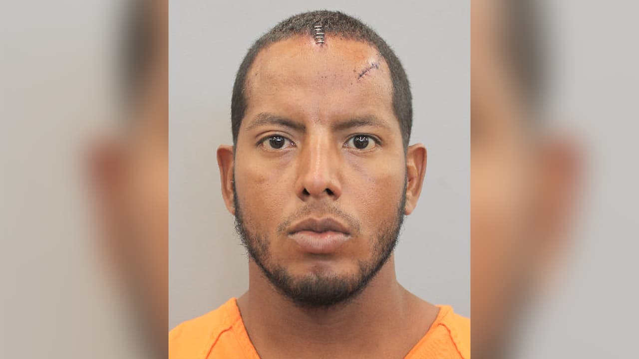 Acusan a un hombre de apuñalar a la madre de su hijo: fue detenido tras sufrir de un batazo en la cabeza