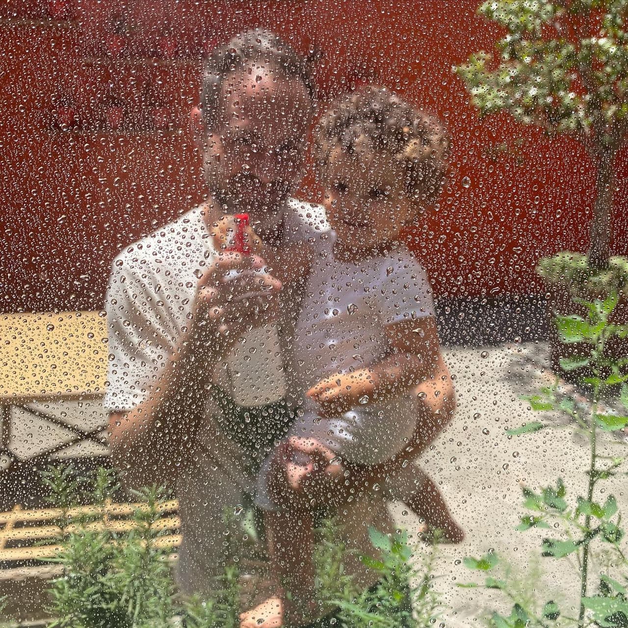 “Hoy Liam se gradúa de su terapia en FUNema y su ayuda ha sido determinante para que él haya podido superar todas las dificultades después de tener una condición severa de frenillo lingual”, reveló Fernanda.
<br>