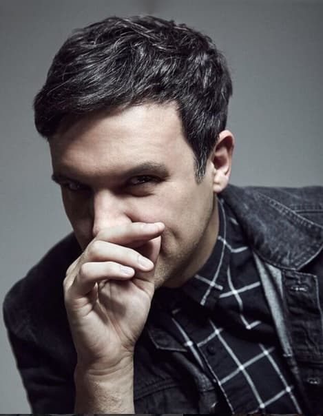 Comenzó su carrera en melodramas juveniles.