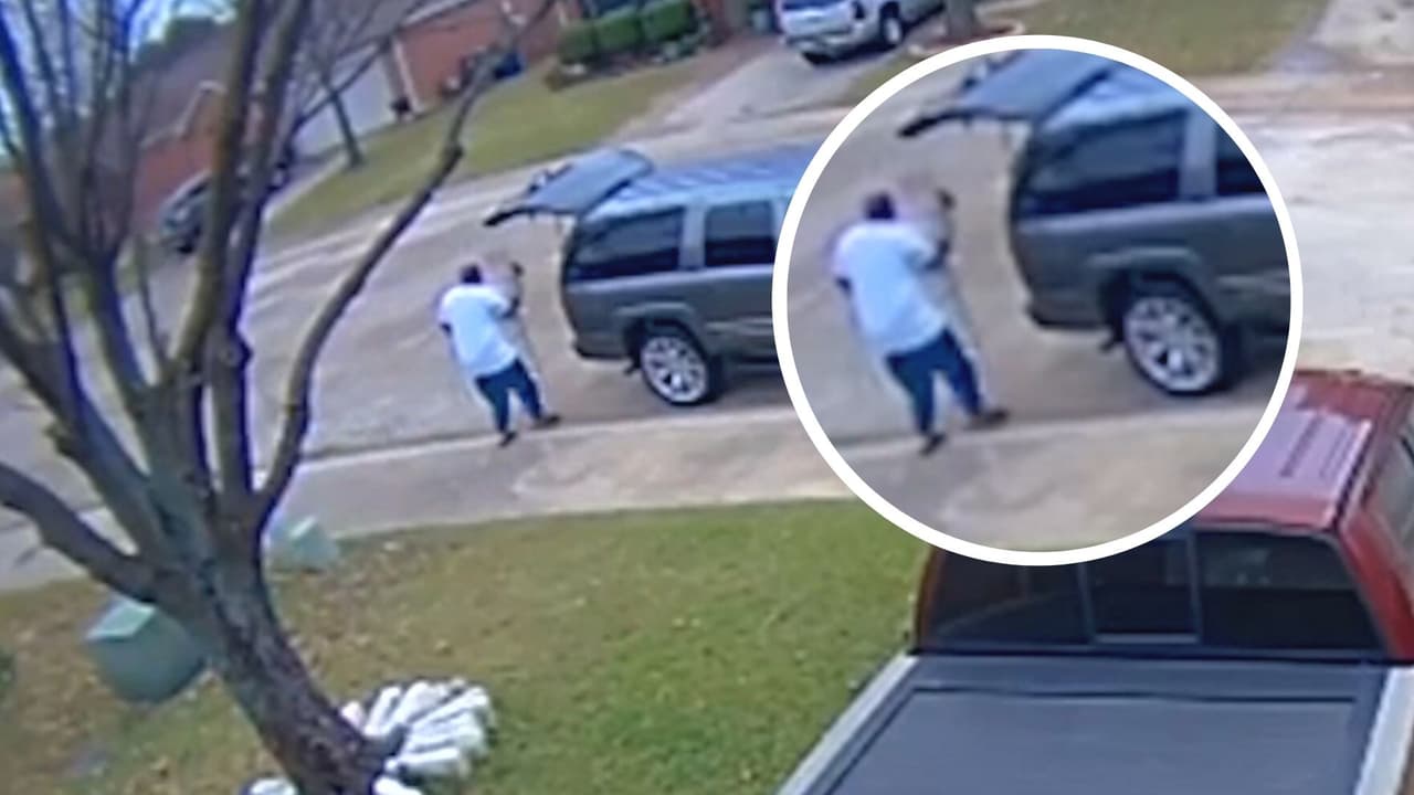 El grinch de la navidad en Dallas, un hombre se roba los renos de una familia