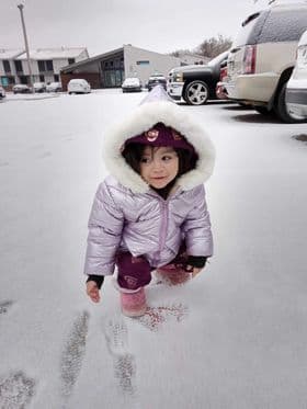 Iridiana de la Cruz nos envía esta fotografía de su bebé disfrutando de la nieve.