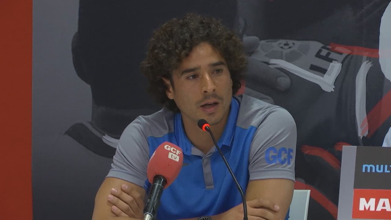 Guillermo Ochoa, presentado con el Granada: "Mi prioridad era seguir en España"