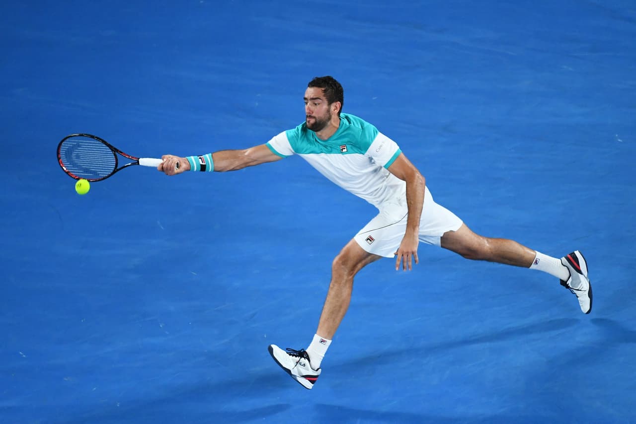 Cilic supo responder a Federer y en el segundo set le arrebató al suizo el invicto al imponerse en el desempate.