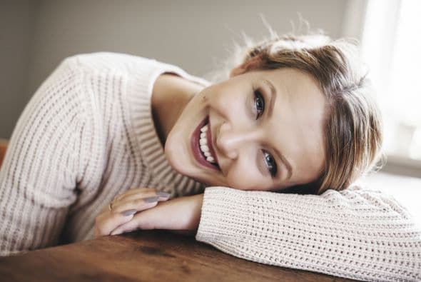 Desde cultivar tus relaciones, hasta seguir una dieta más sana, aquí tienes una selección de ideas y hábitos que podrían ayudarte a ser feliz. ¡Descúbrelos!