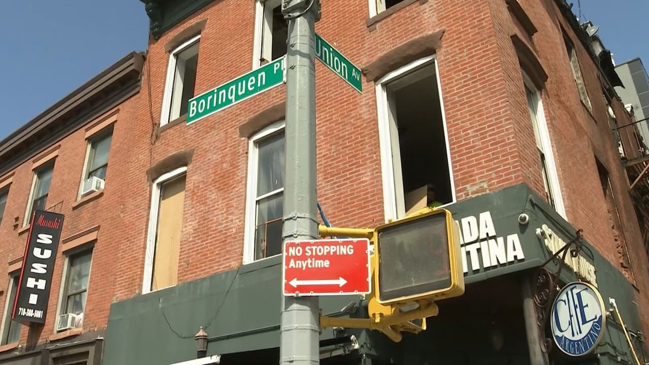 Desde allí, 
<b>las llamas se extendieron rápidamente hacia el exterior del segundo y tercer piso</b>, según informó el departamento de Bomberos de Nueva York.