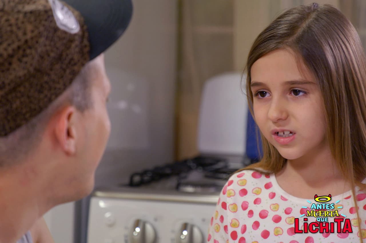 Ximena se decepciona al ver que su verdadero padre no es como ella creyó.