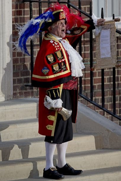 14 de enero de 2013 El Palacio de St.James anuncia que el bebé de los duques nacerá a mediados del mes de julio.
