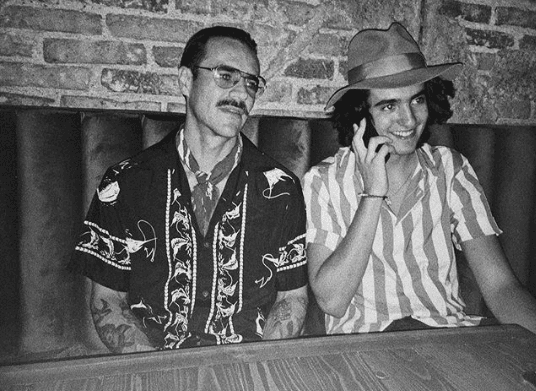 Vivió en Canadá durante algunos años para estudiar la secundaria. Al terminar, regresó a México para reencontrarse con su familia y retomar su carrera como actor. 
<br>