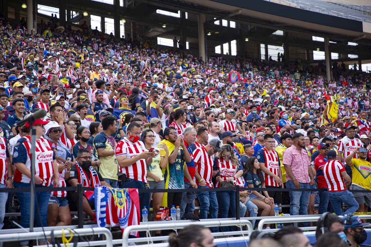 América y Chivas se enfrentaron en el Cotton Bowl en una ‘amistosa’ edición del clásico que tuvo emociones, gran ambiente en la tribuna y a las Águilas como el triunfador del partido por la fecha FIFA de septiembre.