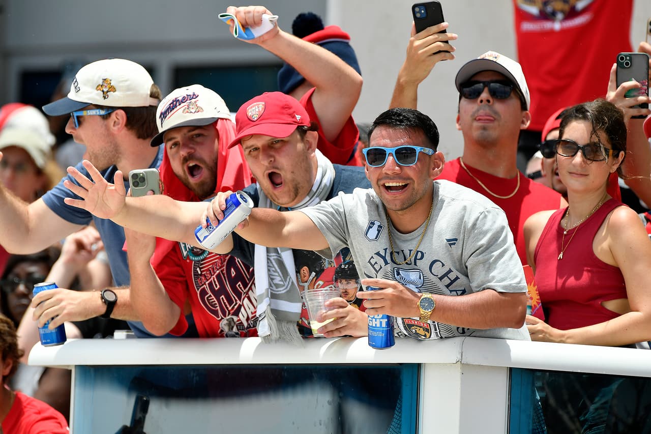 El comentarista Steve Goldstein, abrió el evento con un emotivo discurso antes de presentar al presidente y director ejecutivo del equipo, Matthew Caldwell.
<br>
<br>Goldstein ha sido parte de la organización desde 1997 como voz oficial en televisión y radio.