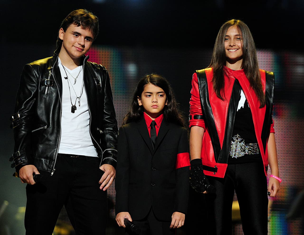 En el 2011, lució una chaqueta como las que popularizó su padre en la década de los 80, al asistir junto a sus hermanos Prince y Blanket al concierto 'Michael Forever' en Inglaterra.