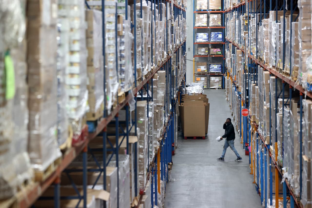 Sin embargo, no todos están de acuerdo con limitar el alza de precios, como Larry Hamilton, un hotelero de 
<b>Dallas</b>, quien dijo que algunas quejas carecerían de mérito. “El precio es lo que crea el equilibrio entre la oferta y la demanda, y es un regulador importante. El precio es algo que fluctúa y debe hacerlo”, dijo a Associated Press.
<br>