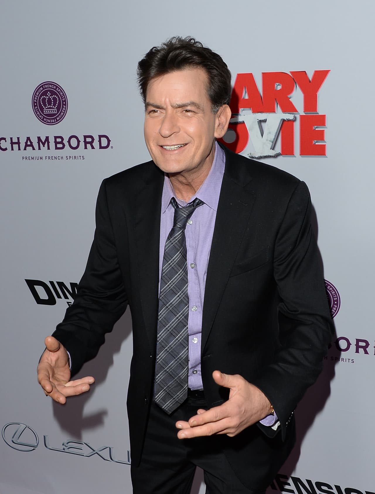 Charlie Sheen: Los escándalos del actor incluyeron adicción a las drogas y al alcohol, y la publicación de videos con contenido sexual.