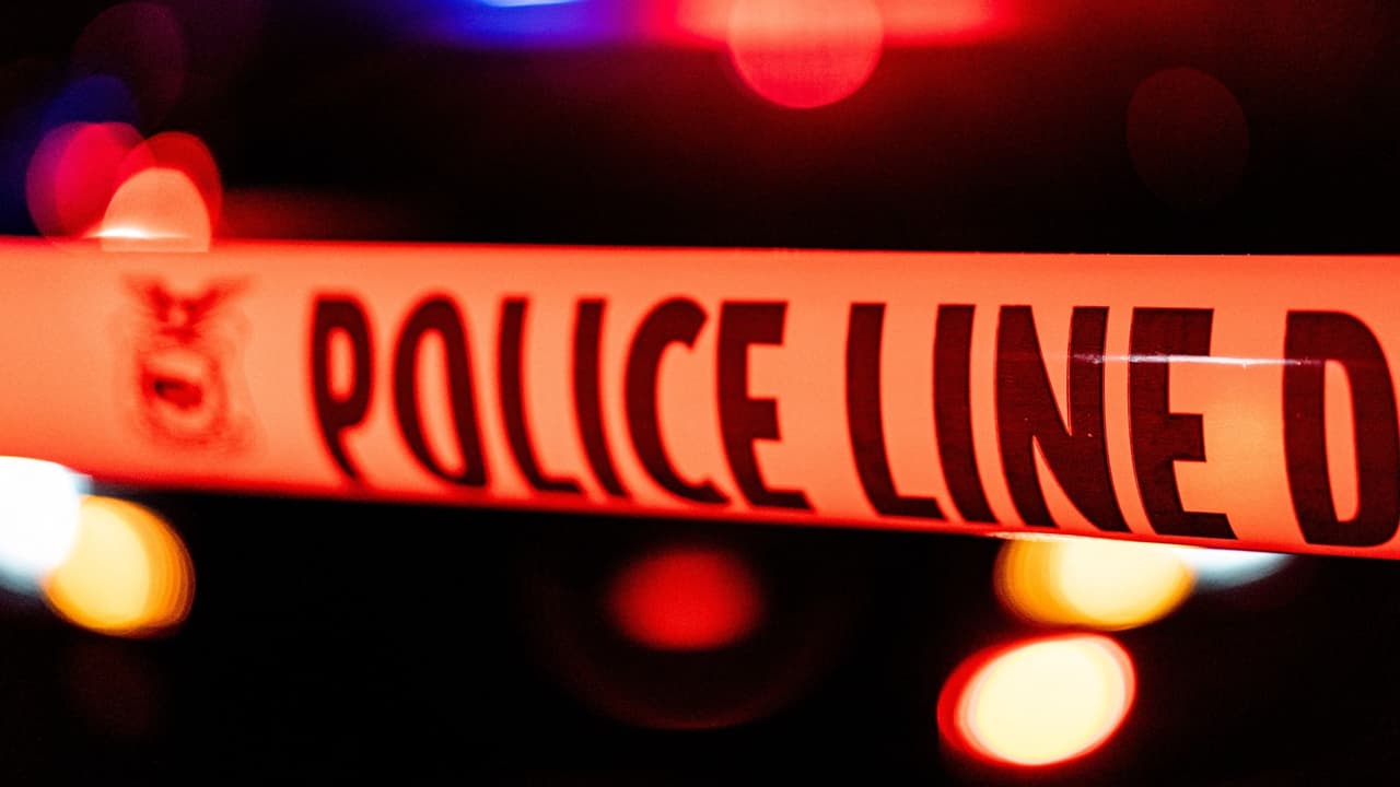 Joven que amenazó con suicidarse muere a manos de agentes del sheriff de San Bernandino