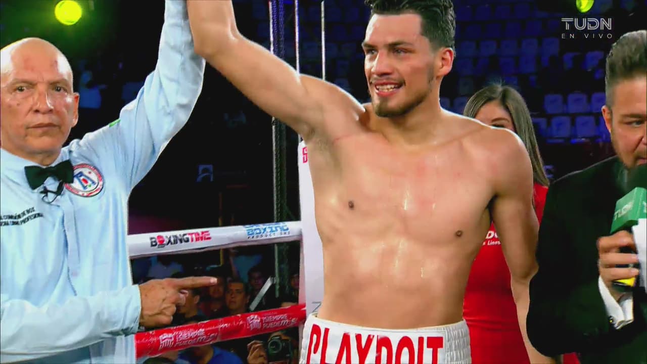 Polémica victoria de Javid ‘Gallo Giro’ Ramírez en Box Televisa 