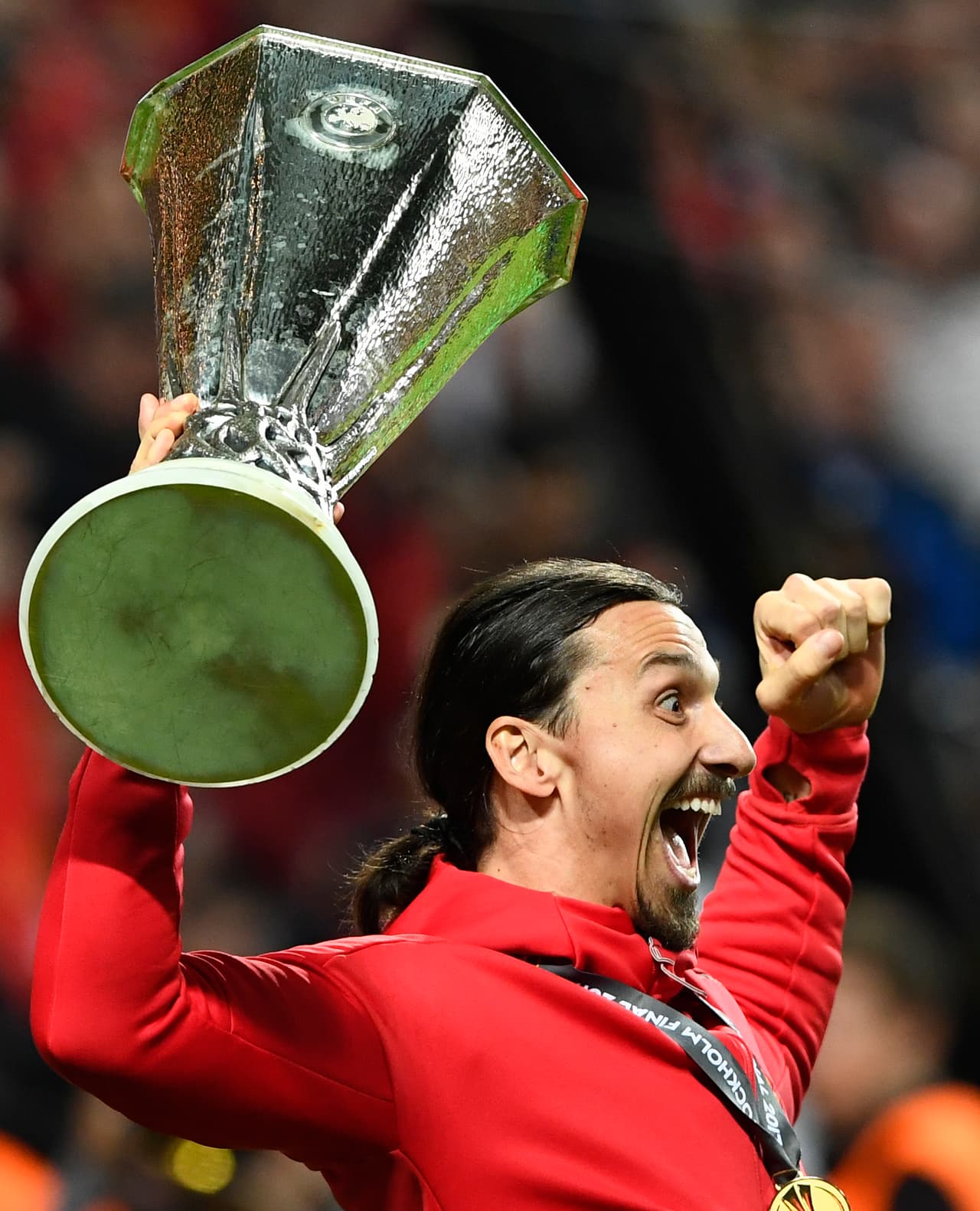 Con el equipo de Old Trafford ganó la Copa del la Liga, la Community Shield y la Europa League.