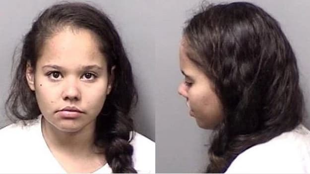 FL: Arrestan a mujer por comer y beber vino en Walmart