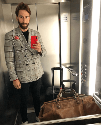 El actor igualmente recibió el apoyo de Luz Elena González quien escribió: "Mi más sentido pésame, Carlos. Te mando un abrazo grande y todo mi amor. Lo siento mucho. Te quiero, mi vida".