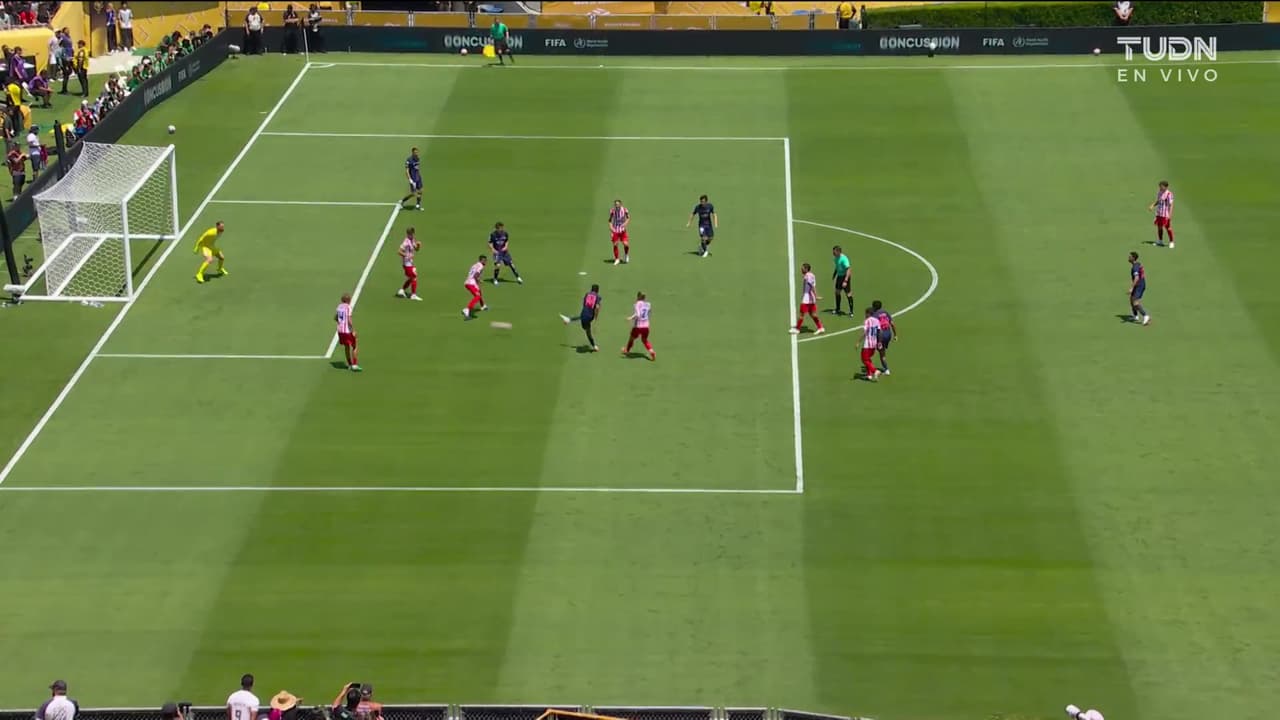 ¡MAYULU LIQUIDA! Tercer gol del PSG con gran zurdazo