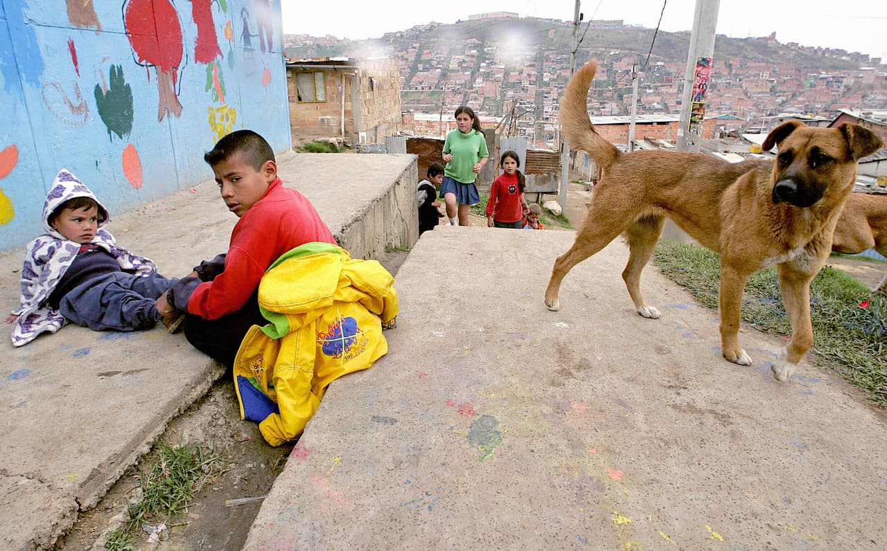 Niños en Ciudad Bolívar, barrio de Bogotá que ha recibido miles de desplazados.