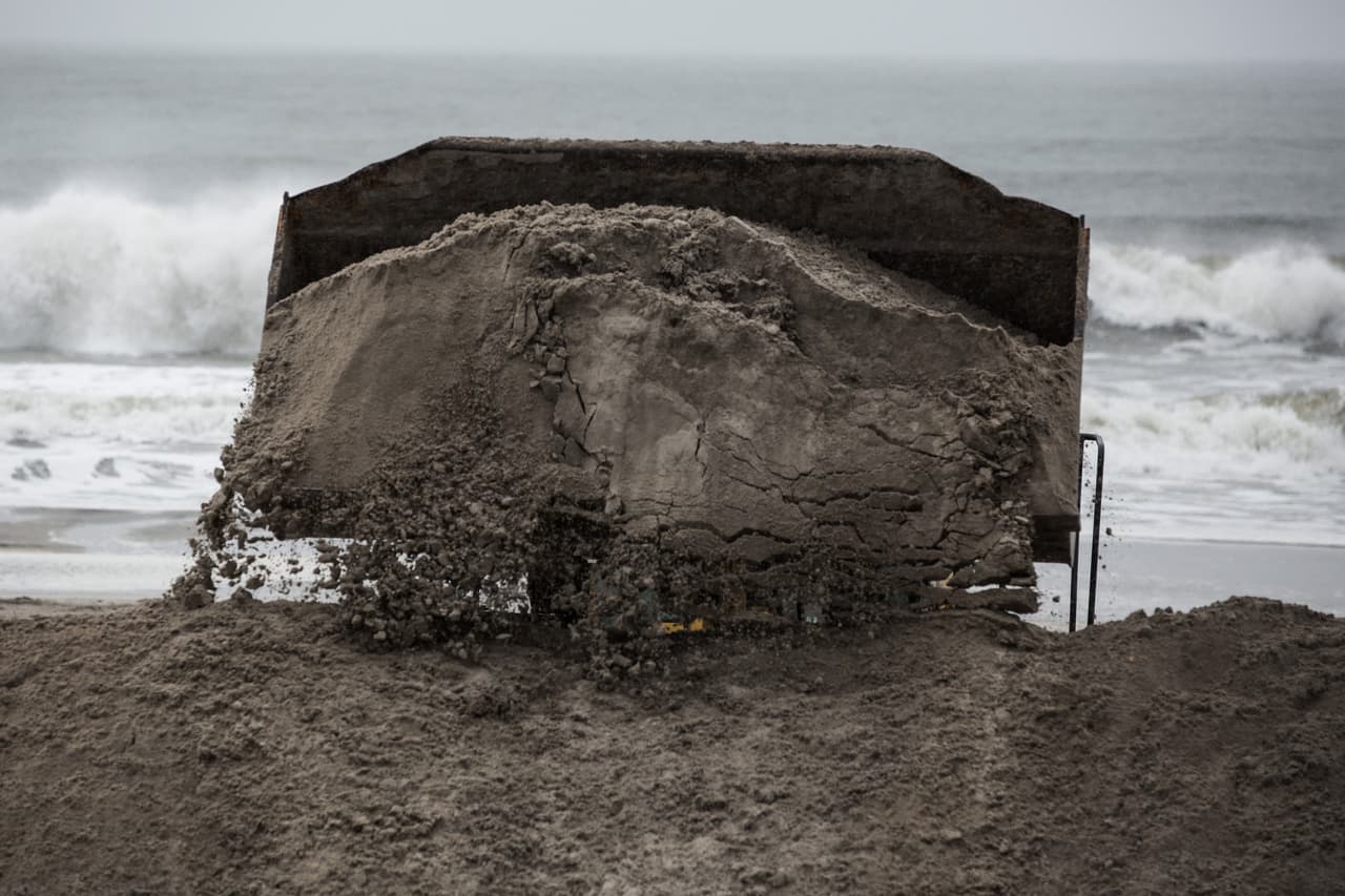 A su paso por Bahamas, Joaquín dejó varias estructuras dañadas e inundaciones.