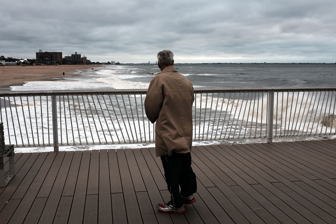 El fenómeno natural ya se dirige a las islas Bermudas, reportó el Centro Nacional de Huracanes (NHC).