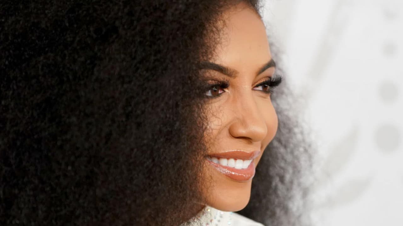 Muere Cheslie Kryst, ex Miss USA, a los 30 años: la policía investiga si se trata de un suicidio