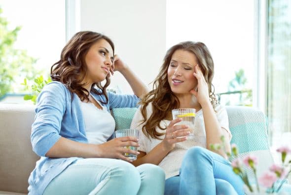 Si sólo quieres que te escuchen: mujeres. Cuando necesitas hacer catarsis sobre un problema, realmente reflexionar en voz alta, pero no quieres ni pretendes buscar soluciones, llama a tu mejor amiga.