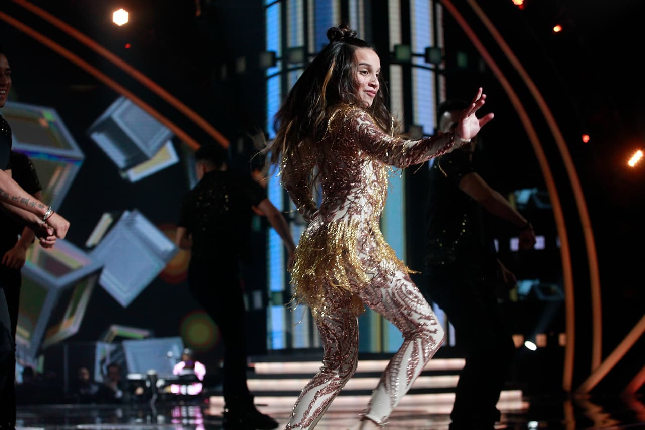 Albertano le envió ánimos: "Vamos, Jueza de Hierro, tú puedes", le dijo desde su asiento, a fin de motivarla y que le pusiera una buena calificación a la participante.