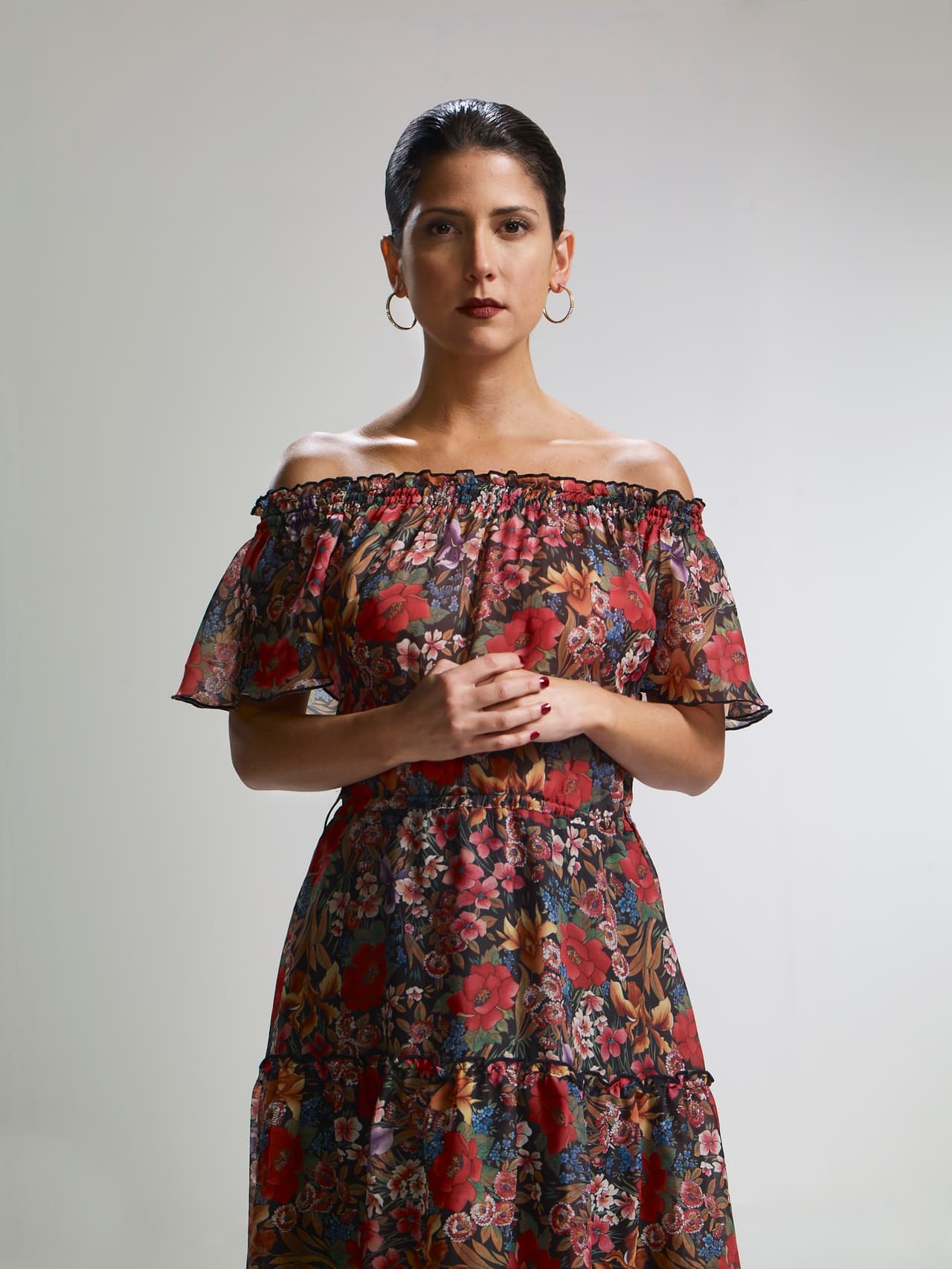 Valentina Acosta interpreta a 
<b><a href="http://www.univision.com/series/el-chapo/valentina-acosta-es-alejandra-en-el-chapo">Alejandra</a></b>, la primera esposa de Joaquín 'El Chapo' Guzmán en la serie.