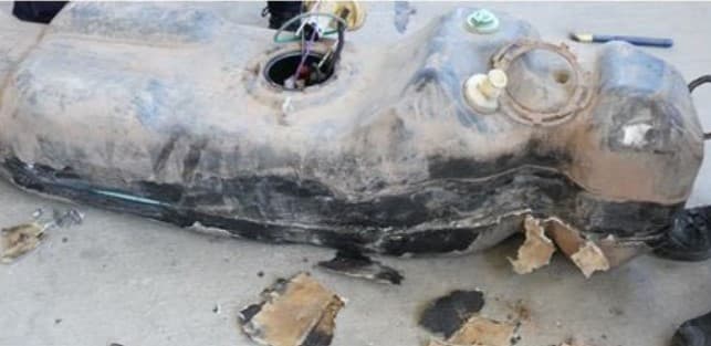 Los 
<b>tanques de gasolina</b> son utilizados, no precisamente para el combustible.