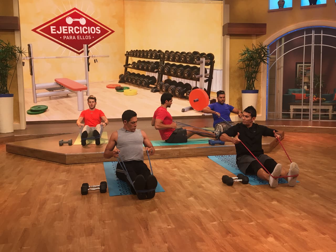 Roberto Sotog nos mostró cómo decirle adiós a la barriga cervecera.