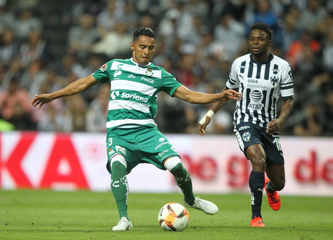 El partido arrancó con buen ritmo por parte de ambos equipos, más aún por Santos que se ha visto envuelto en una mala racha a recientes fechas.