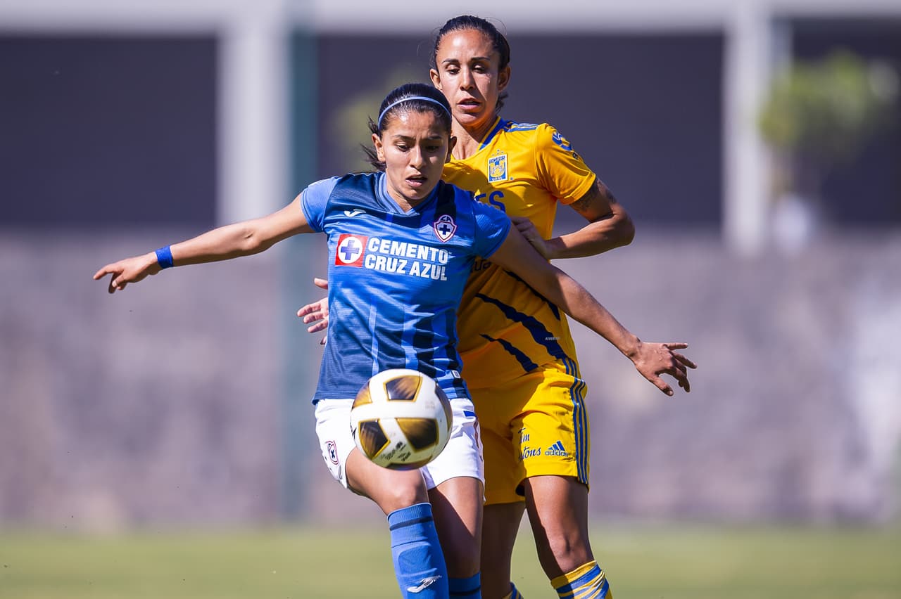 Las Tigres arrancan los cuartos de final con una escandalosa goleada 0-4 sobre Cruz Azul.