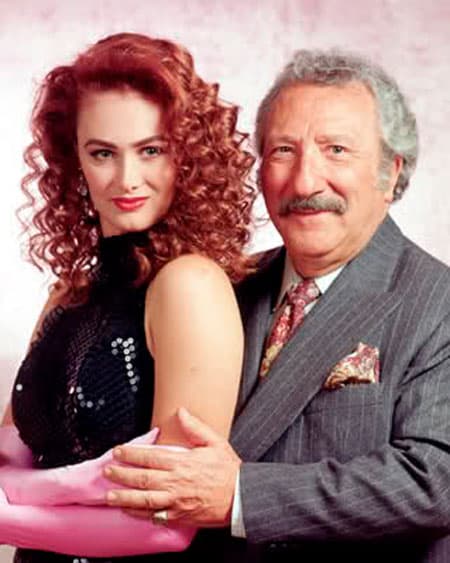 Algunos de los más recordados son los que interpretó en la década de los 90, como 'Don Sebastián Ordóñez' el eterno enamorado de 'Mística' (
<b>Nicky Mondellini</b>) en 'María Mercedes'.