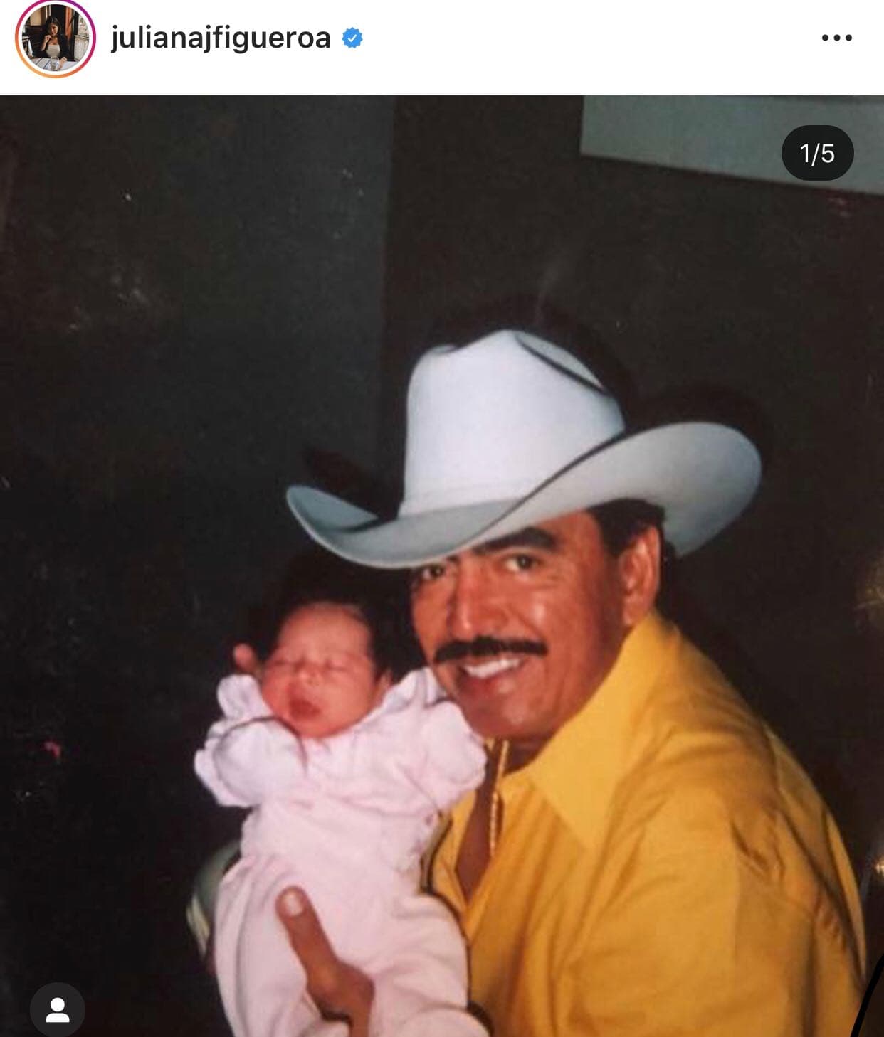 Juliana, quien en ocasiones recuerda a su padre con fotos de él a través de su cuenta de 
<b><a href="https://www.instagram.com/julianajfigueroa/?hl=es-la" target="_blank">Instagram</a></b>, explicó que ella era muy cercana al intérprete: "
<b>Duele mucho</b> no haber visto a mi papá en sus últimos momentos porque yo era muy cercana a él", destacó.