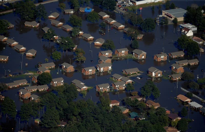 Una imagen aérea de las inundaciones en Lumberton, en el condado Roberson de Carolina del Norte. (REUTERS/Chris Keane)