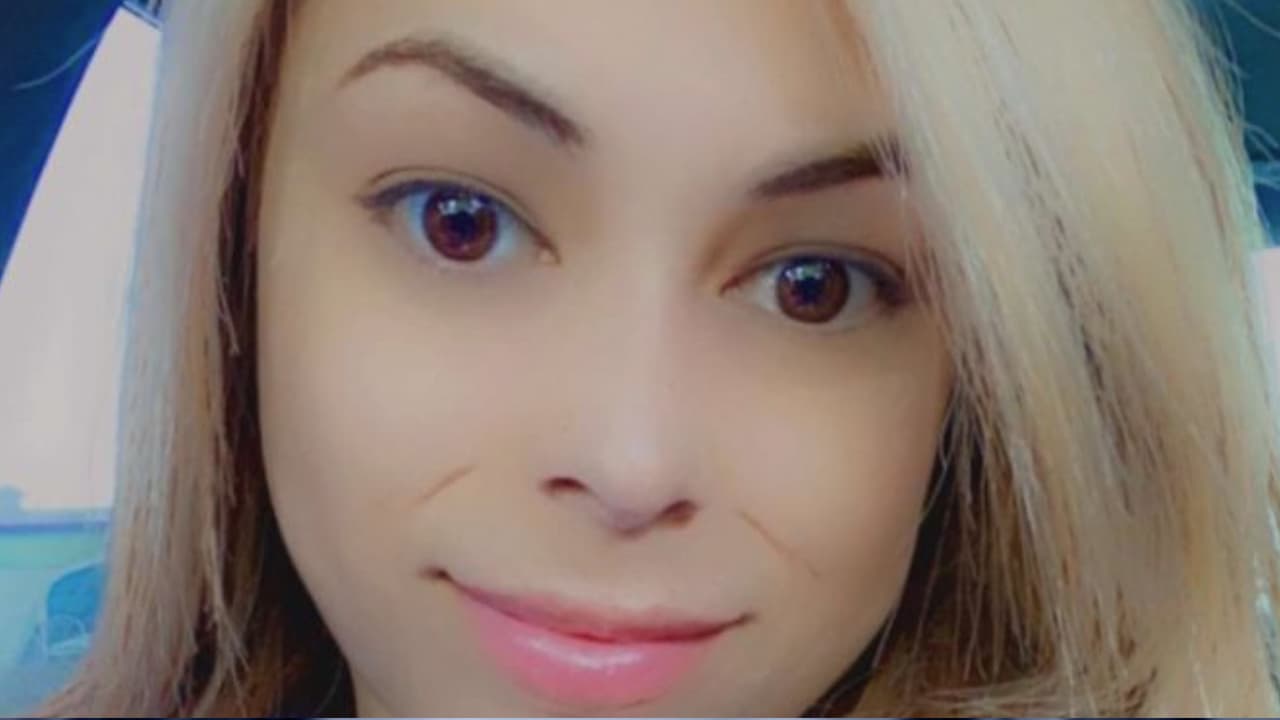 Mujer muere atropellada luego de querer ayudar a automovilista accidentado en la autopista 99