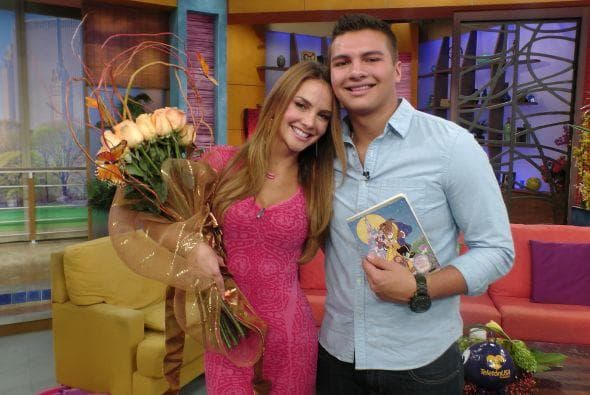 En el año 2014, su hijo Samuel llegó a sorprenderla con flores y regalos a Despierta América.