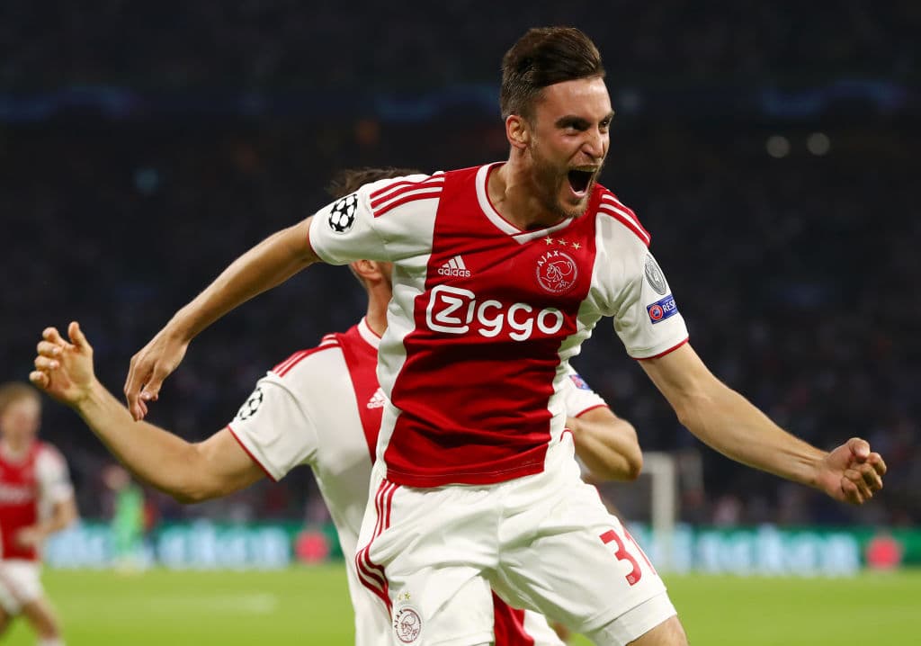 Allí apareció de nuevo Tagliafico para marcar en el tiempo de descuento un golazo para el 3-0 definitivo.