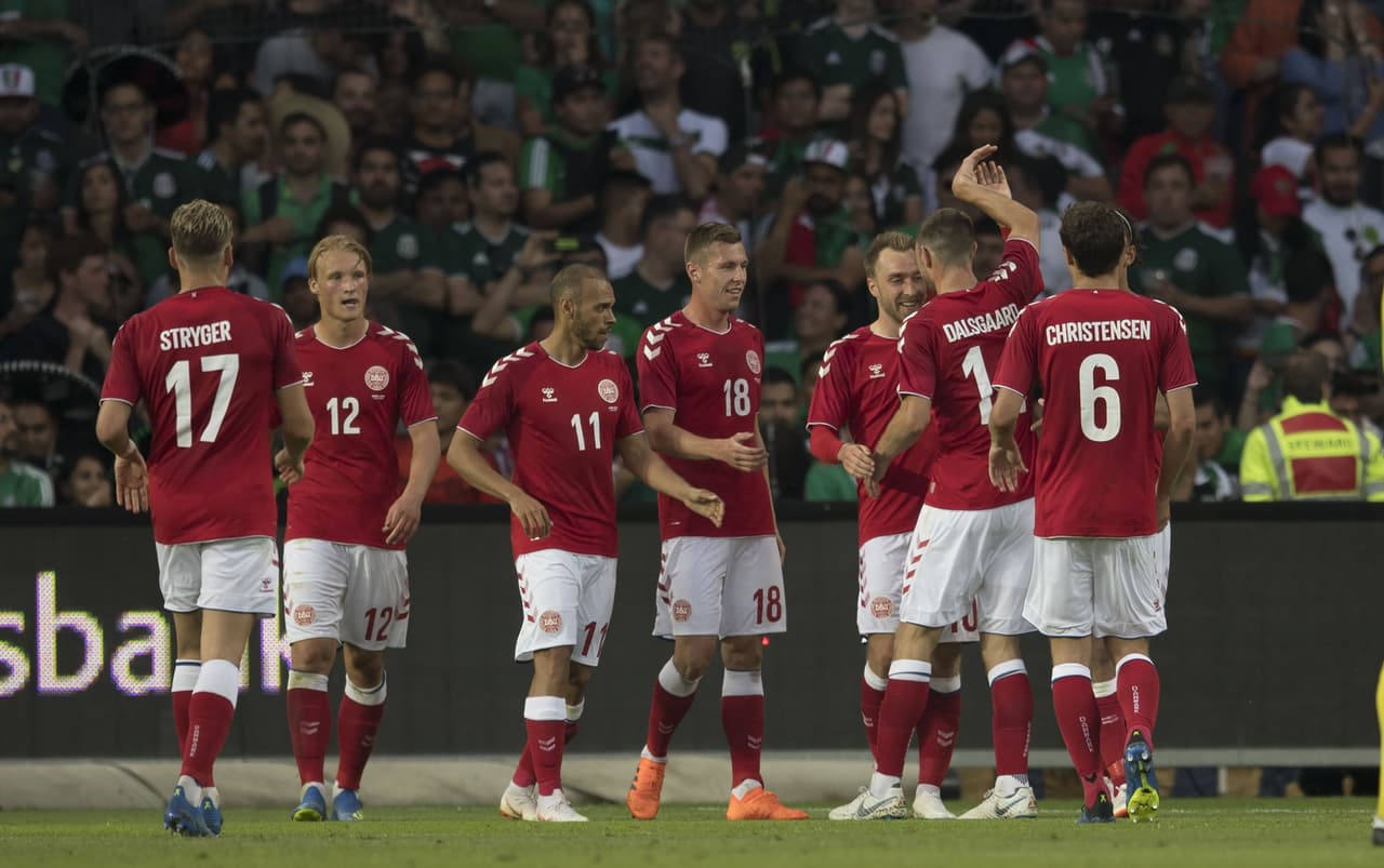 Y 3 minutos después, al 74', Dinamarca le puso la cereza al pastel con una escapada de Christian Eriksen, quien se fugó por el lado derecho para un mano a mano con Ochoa, a quien venció para el 2-0.