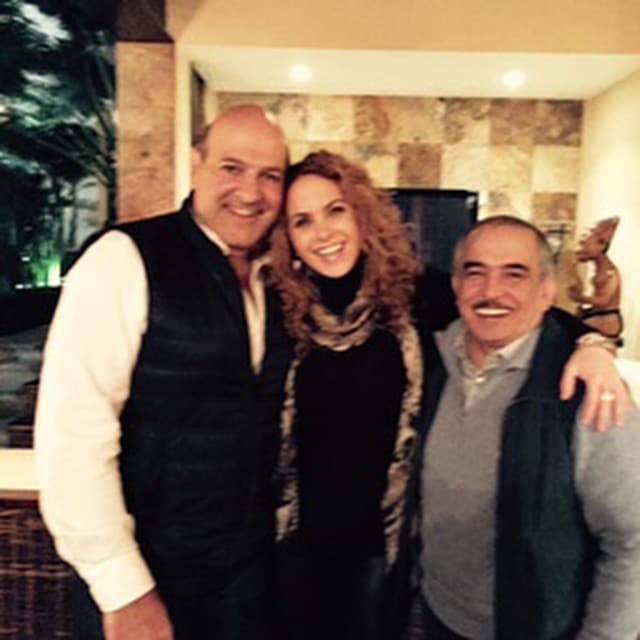 Michel es un poco menos reservado y sí comparte más fotografías de su vida al lado de Lucero.