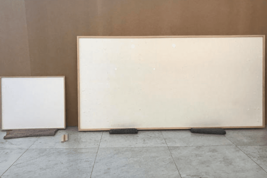 Artista recibe $84,000 para realizar una obra y entrega lienzos en blanco a los que llamó: “Toma el dinero y corre”