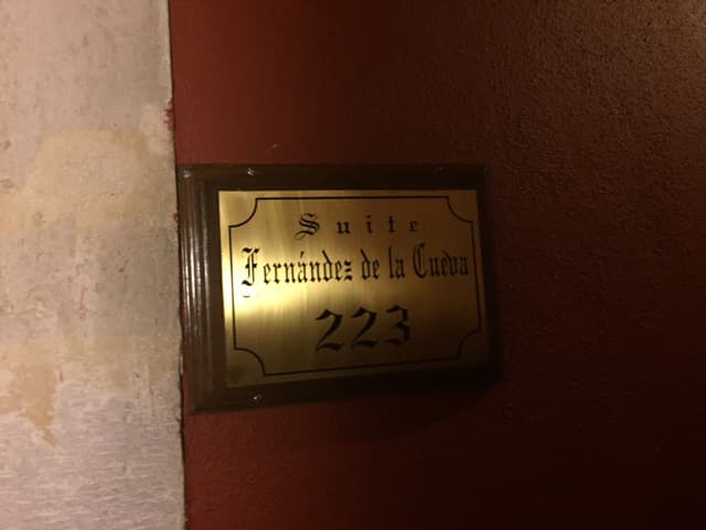 La suite 223, Fernández de la Cueva.