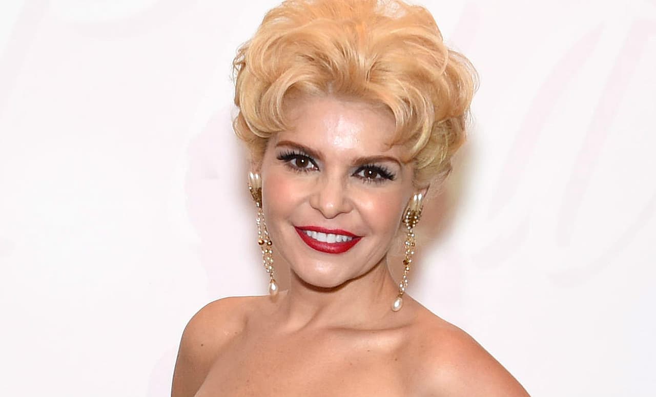 Elenco de la serie de Silvia Pinal se reúne por primera vez