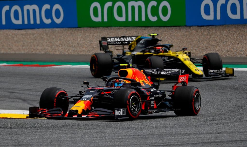Así quedaron los primeros diez: Hamilton, Bottas, Verstappen, Albon, Norris, Pérez, Stroll, Ricciardo, Sainz y Kvyat. La siguiente fecha se correrá el Gran Premio de Hungría.