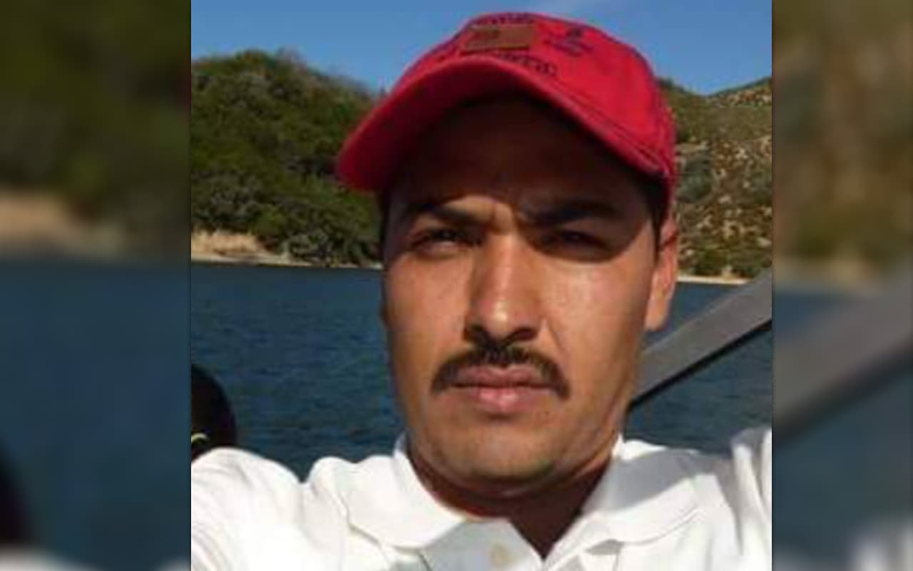 Llegó hace más de dos años pidiendo asilo con una herida de bala y sigue detenido en centro de ICE
