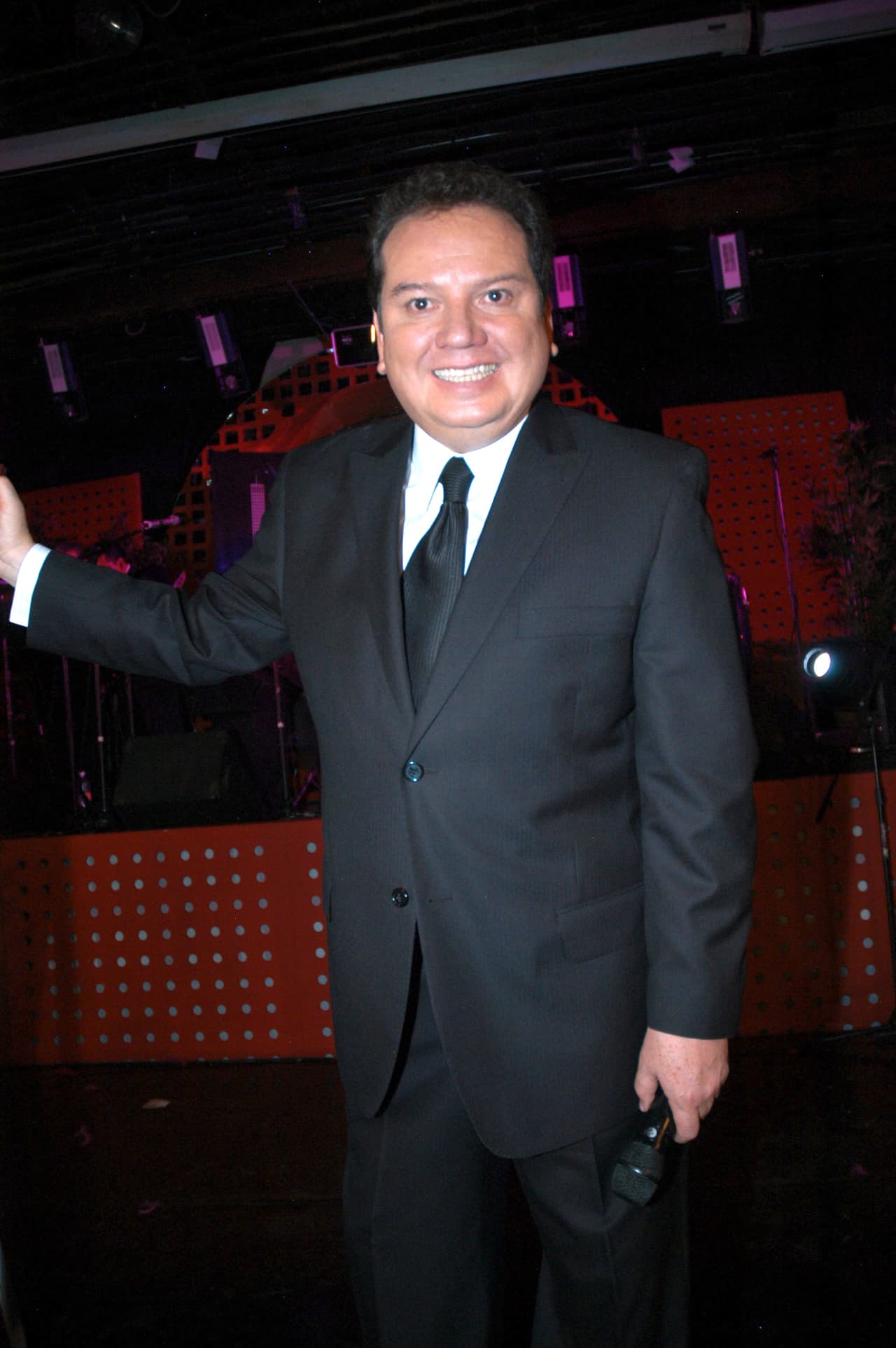 "Marianita era una mujer llena de amor, una compañera ideal porque siempre estaba con una sonrisa y con la disposición de compartir cualquier comentario, si te tocaba hacer la cocina con ella, si te tocaba hablar de coches, o hablar de algún compañero y ella siempre estaba dispuesta, además muy buena compañera y muy buenos chistes", expresó.